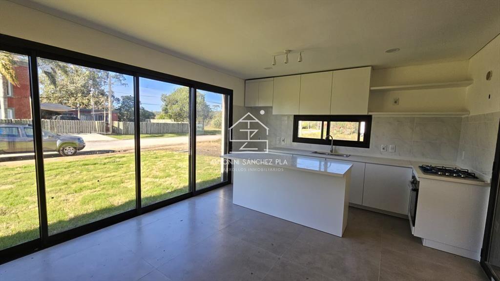 Casa a Estrenar en Barrio Pinares   Â? Moderna, y