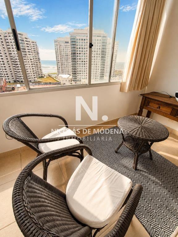 Apartamento de 1 dormitorio frente al mar , todo
