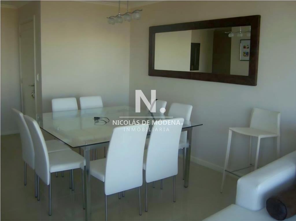 En venta apartamento de 3 dormitorios en  Punta