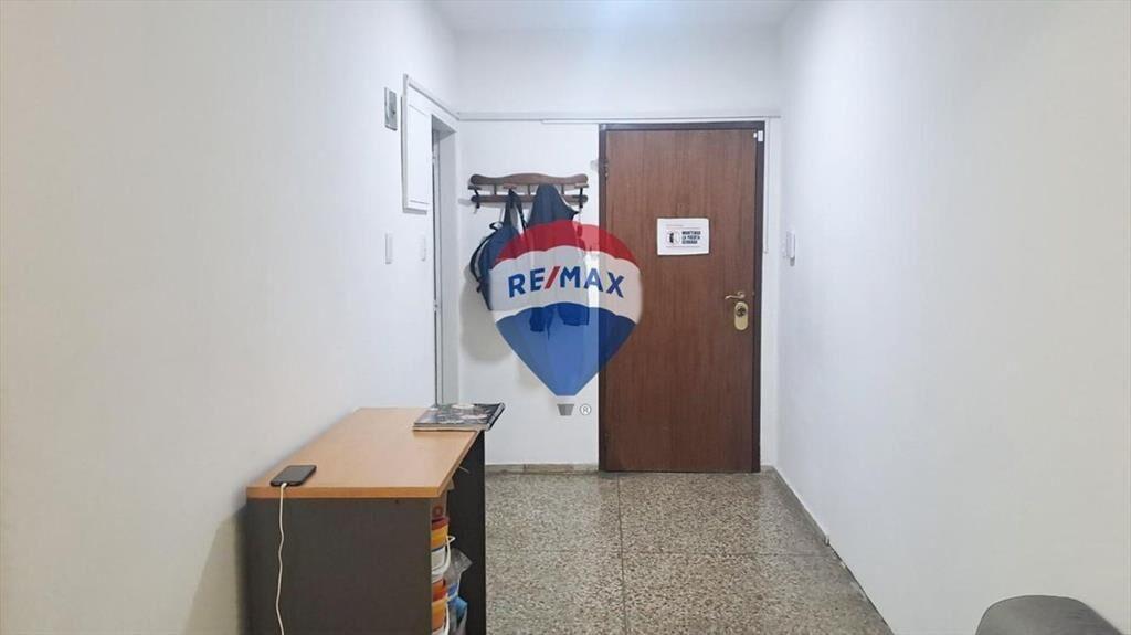 VENTA OFICINA CON RENTA CIUDAD VIEJA