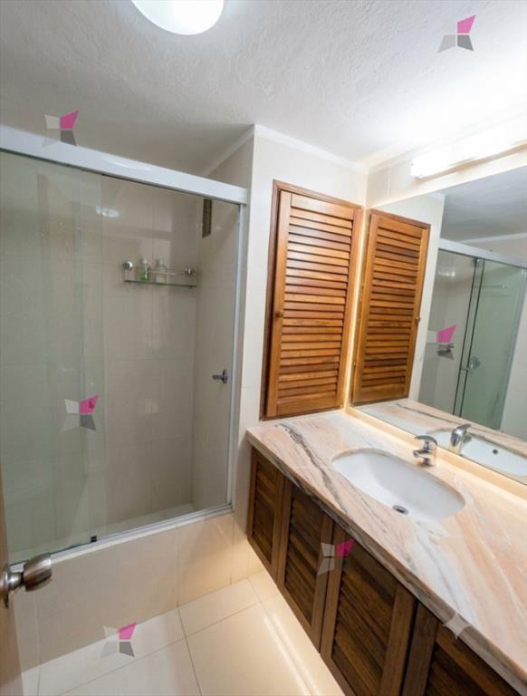 Gran apartamento 3 dormitorios más dependencia