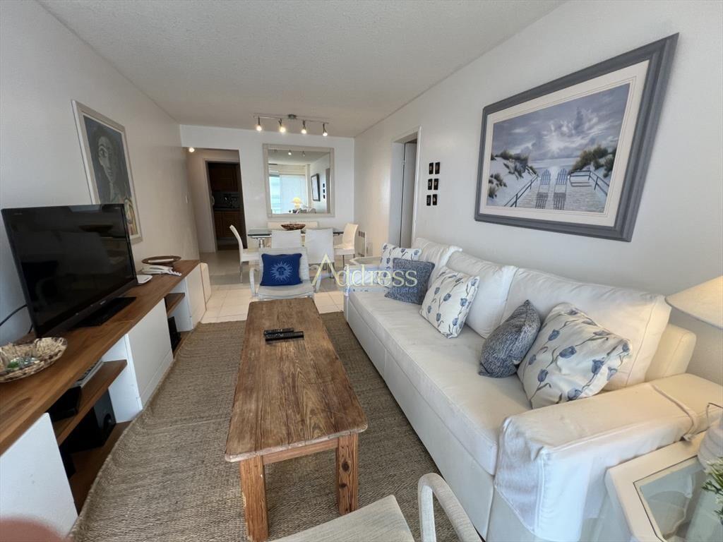 APARTAMENTO EN BRAVA CON VISTAS Y SERVICIOS