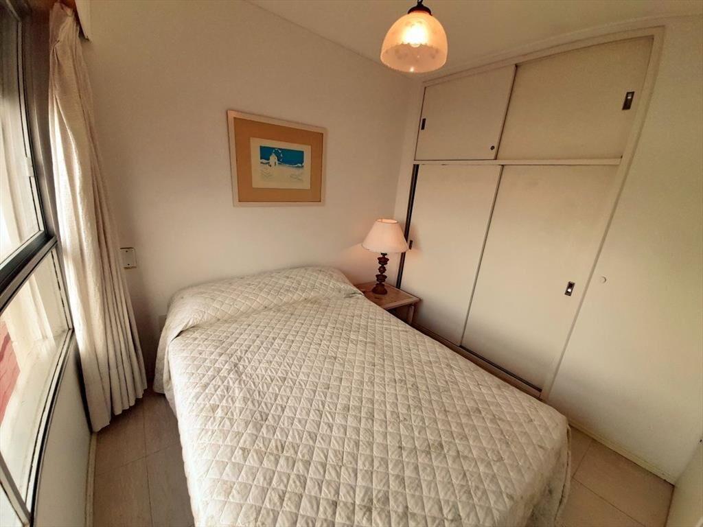 Vendo apartamento de 2 dormitorios y garage. Península, Pu