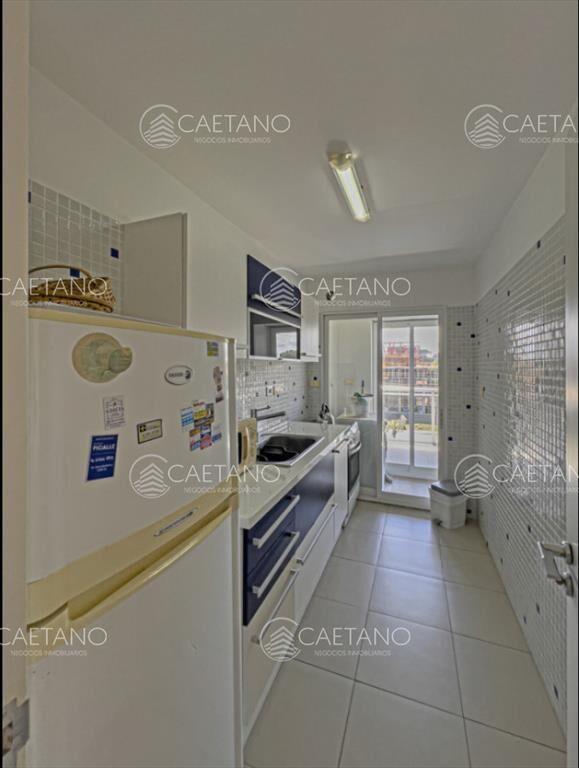 Venta. apto. Torre con servicios