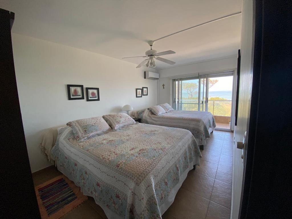 Apartamento 4 dormitorios, primera linea Mansa