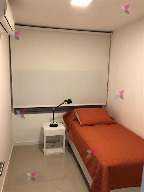 VENTA DE APARTAMENTO DE 2 DORMITORIOS EN TORRE ESMERALDA PU