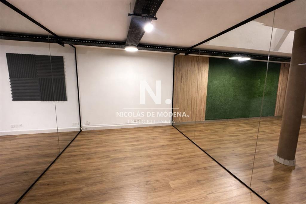ALQUILER Local comercial + oficinas de 154 m²
