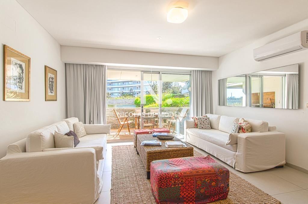 Apartamento Tres Dormitorios en Aqluiler Playa