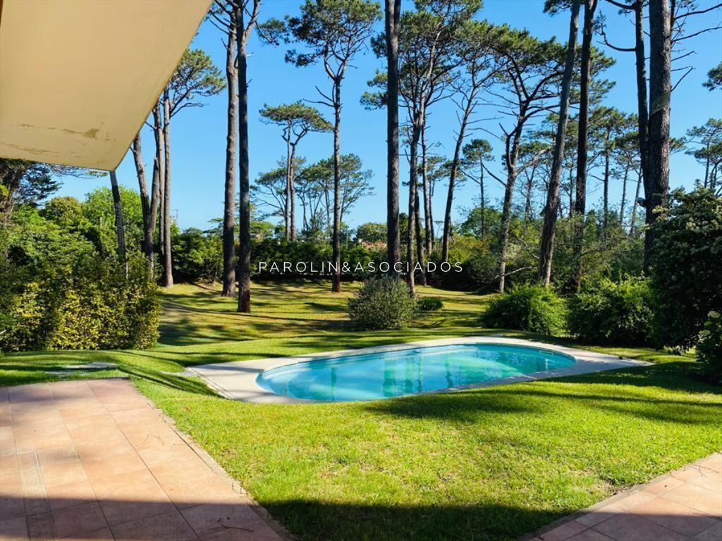 Excelente propiedad en venta de 4 suites en Punta