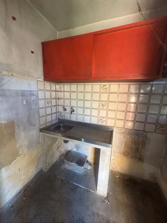 Venta de Casa en Colón, todo a reciclar, sobre Avda. Garzón.