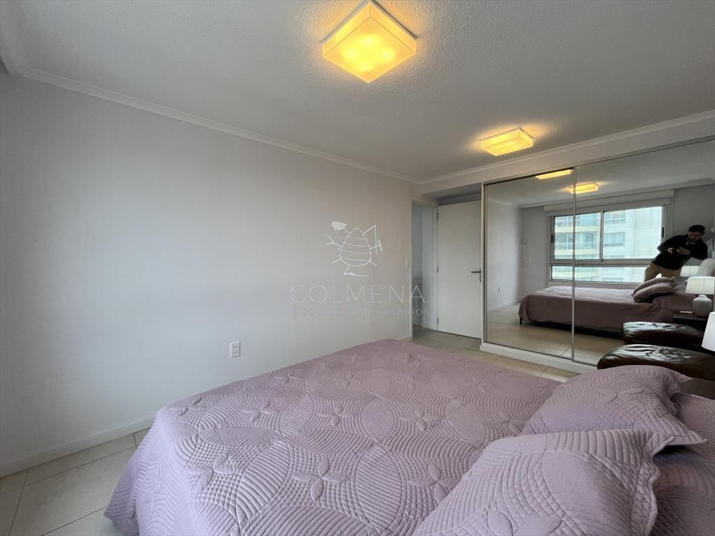Piso alto 2 dormitorios con 1 baño en ocean