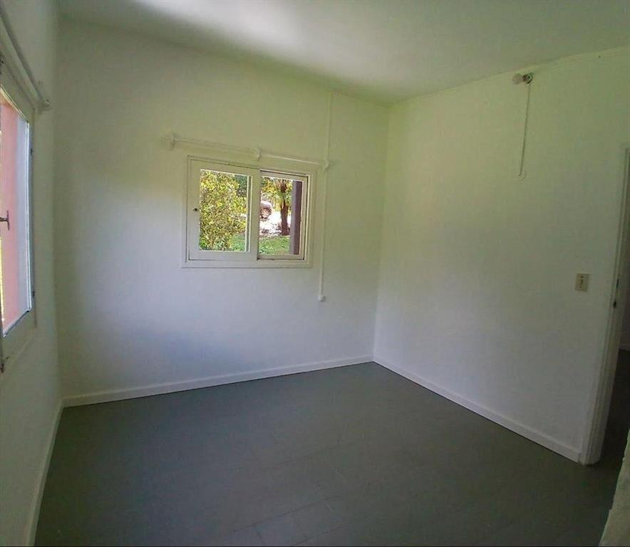 Venta de casa, con gran terreno.