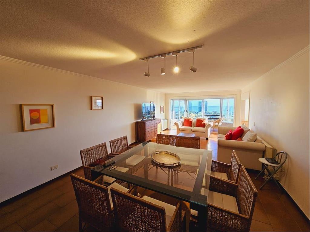 VENTA APARTAMENTO PUNTA DEL ESTE ESTUPENDA VISTA PISO ALTO