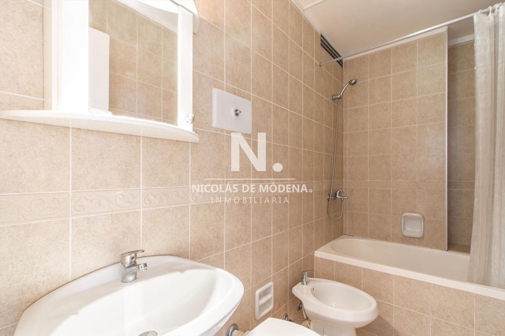 Vende apartamento de 3 dormitorios en Península