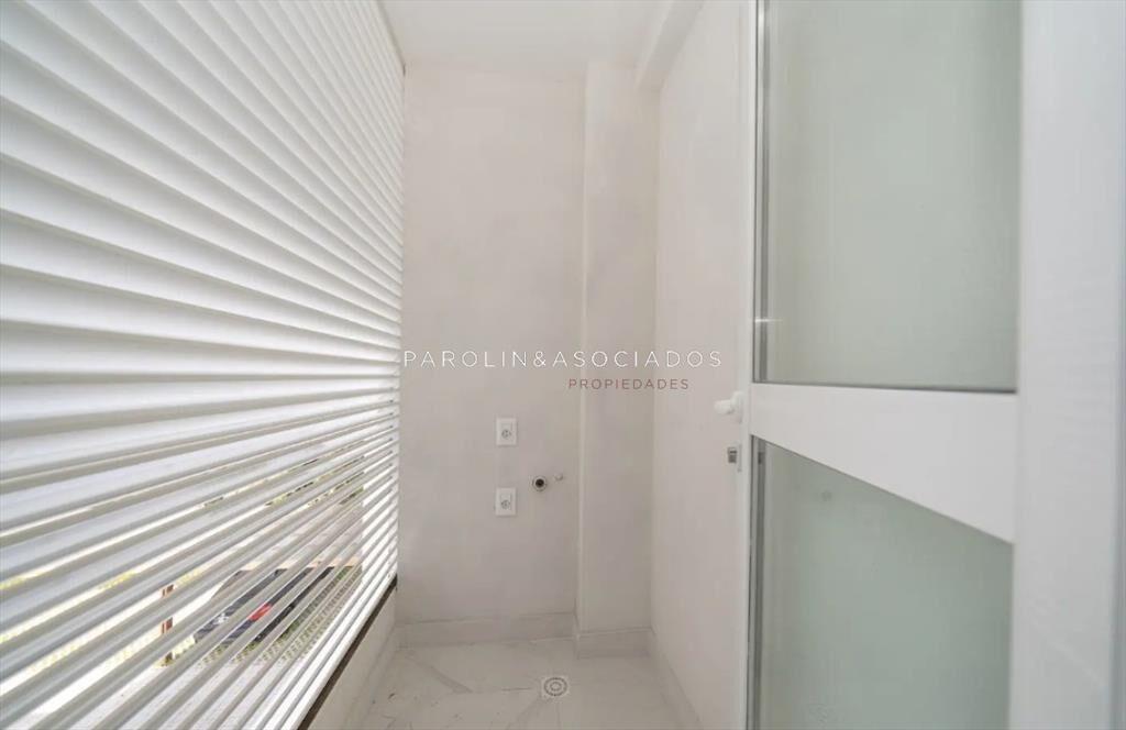Apartamento en Alquiler de 2 dormitorio frente al