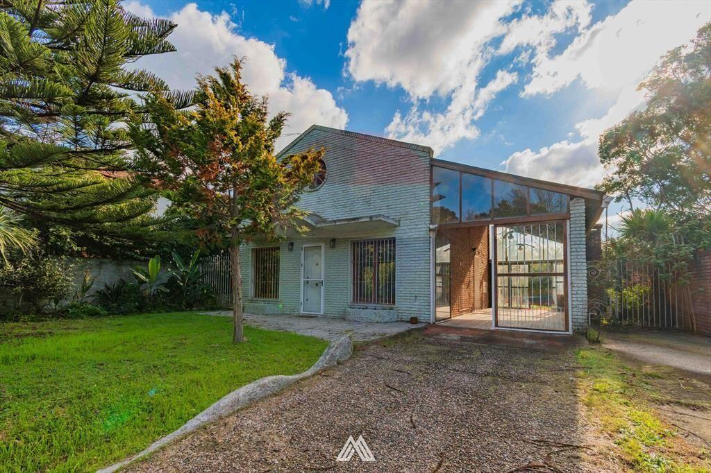 Venta, casa tres dormitorios en Atlántida