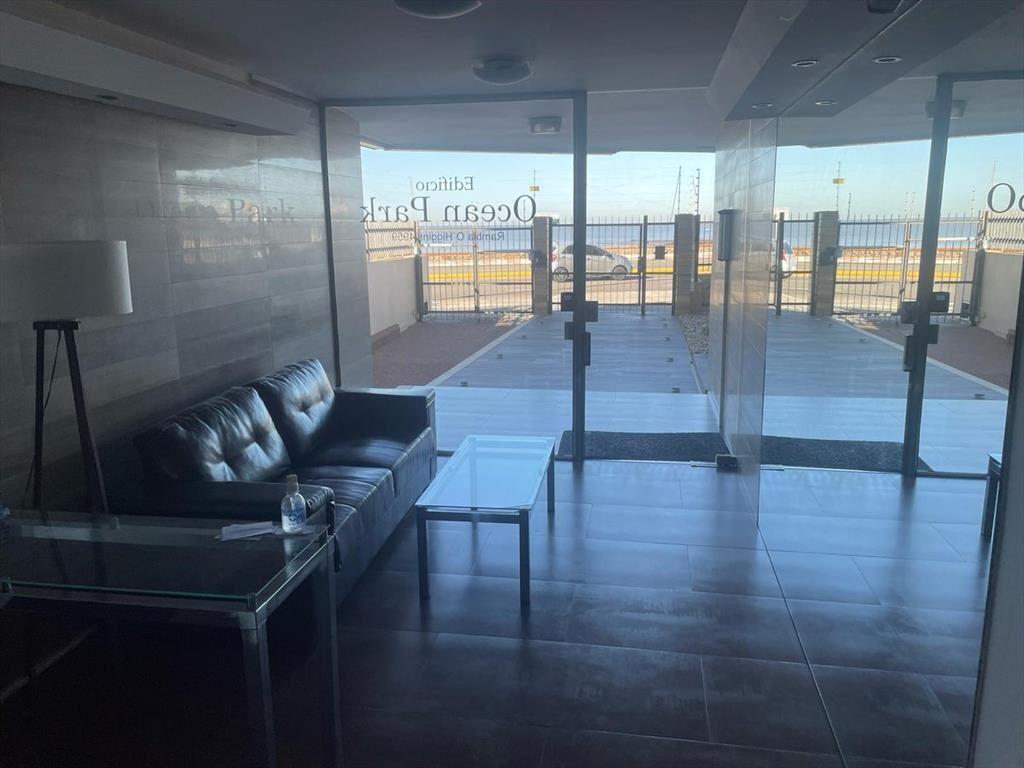 Apartamento monoambiente en alquiler sobre Rambla Malvín