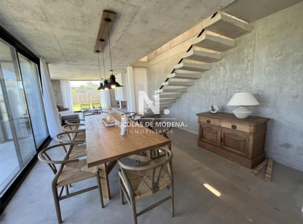En venta casa en Jose Ignacio de 3 dormitorios.