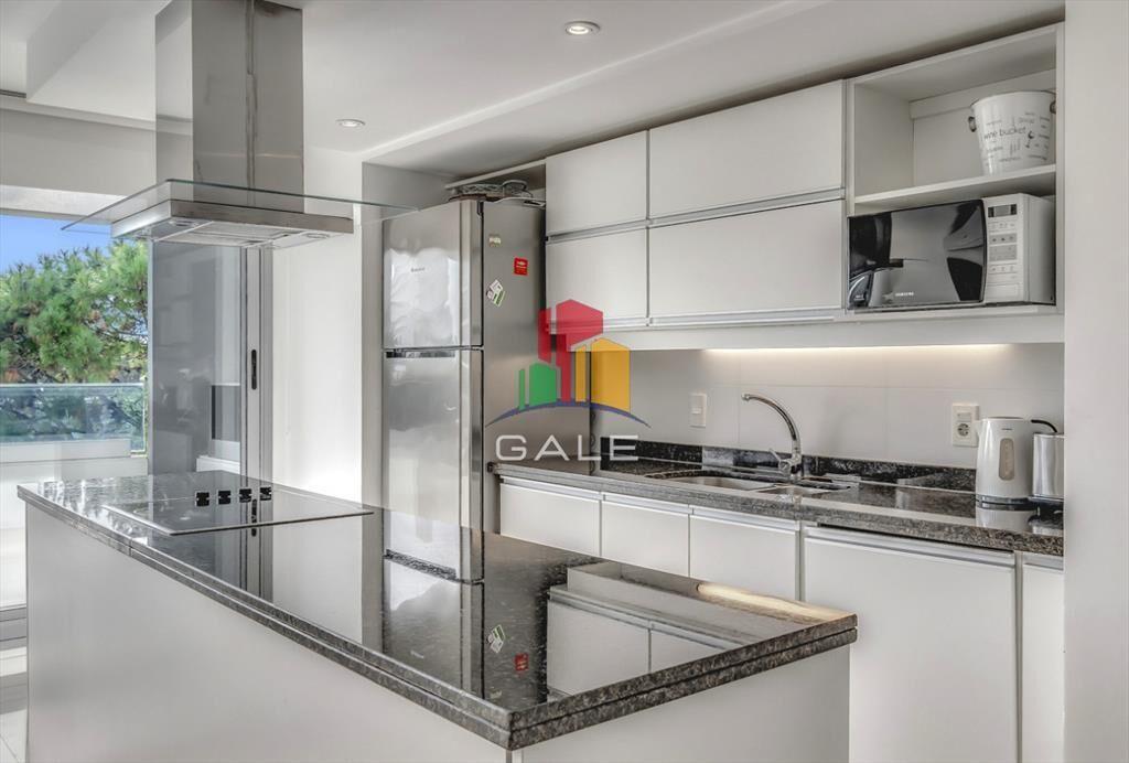 APARTAMENTO EN PUNTA DEL ESTE