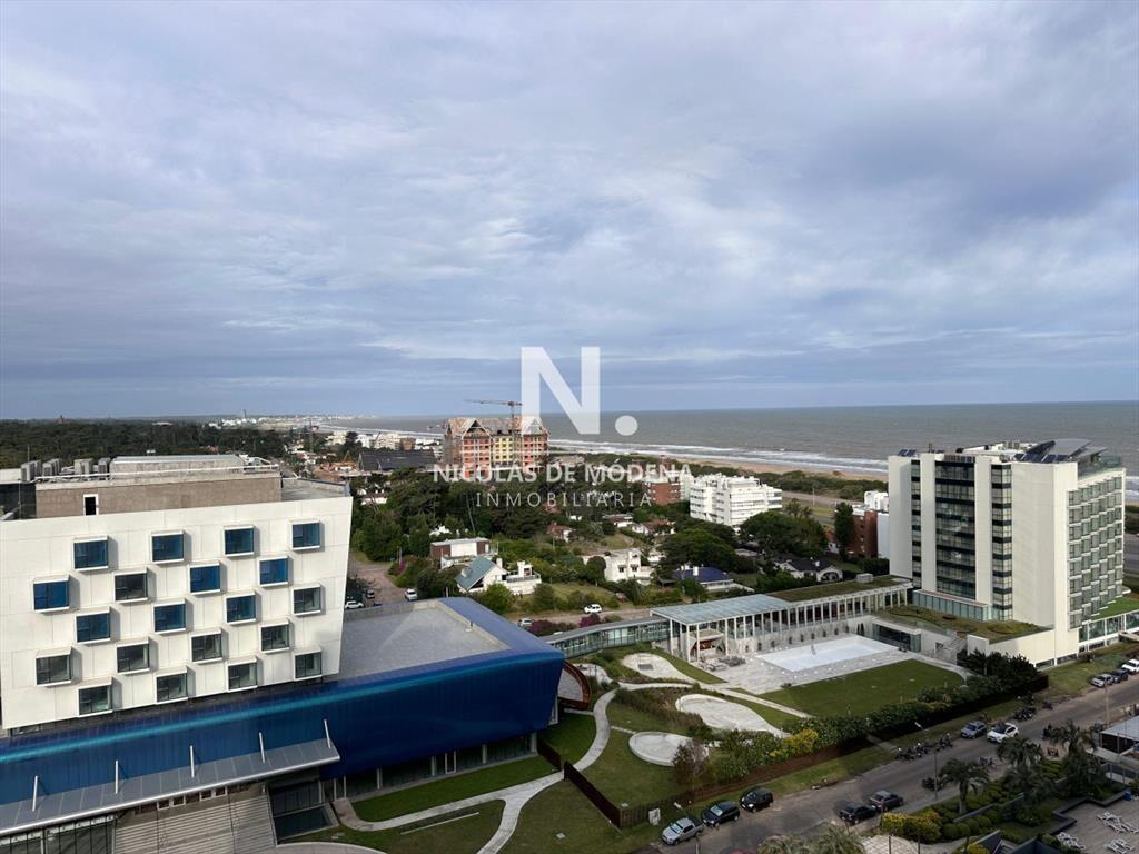Vende apartamento en Brava, Punta del Este de 3