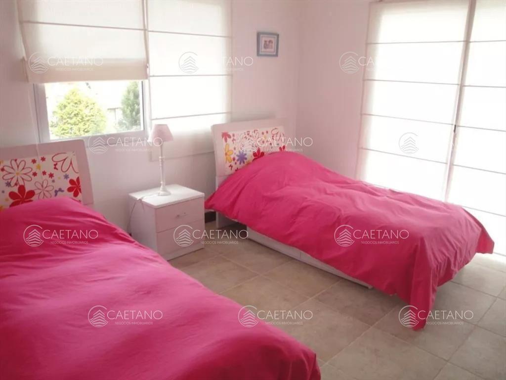 En alquiler casa 5 dormitorios con piscina en del