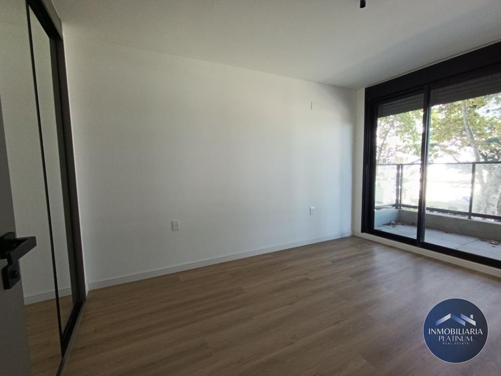 Alquiler apartamento un dormitorio con cochera a estrena...