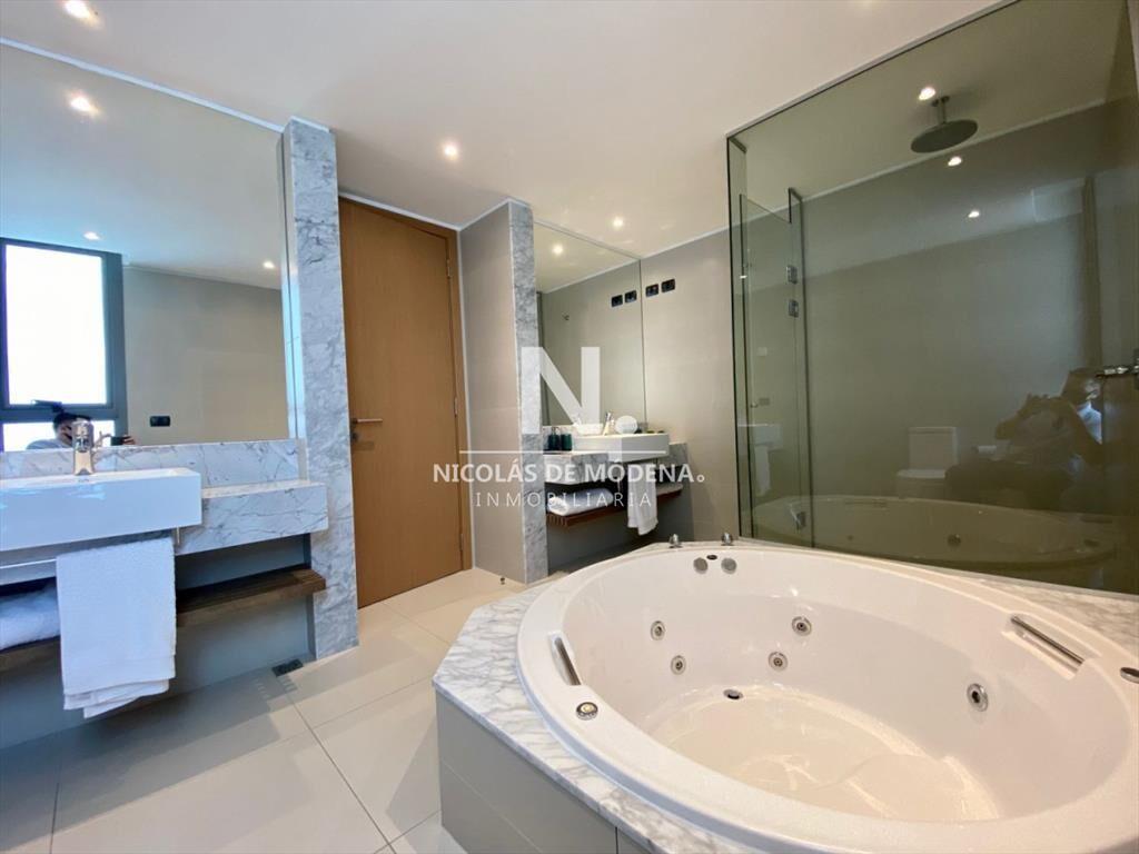 Venta departamento 3 dormitorios y dependencia en