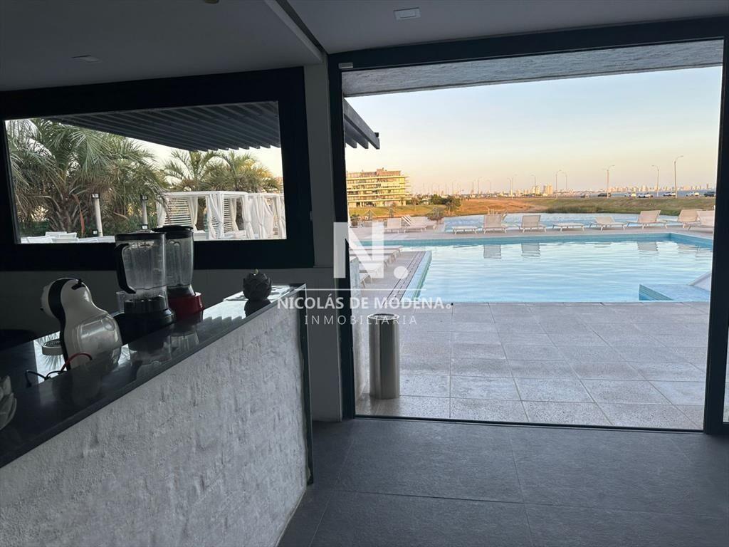 Vende Apartamento de 3 dormitorios en Mansa Punta