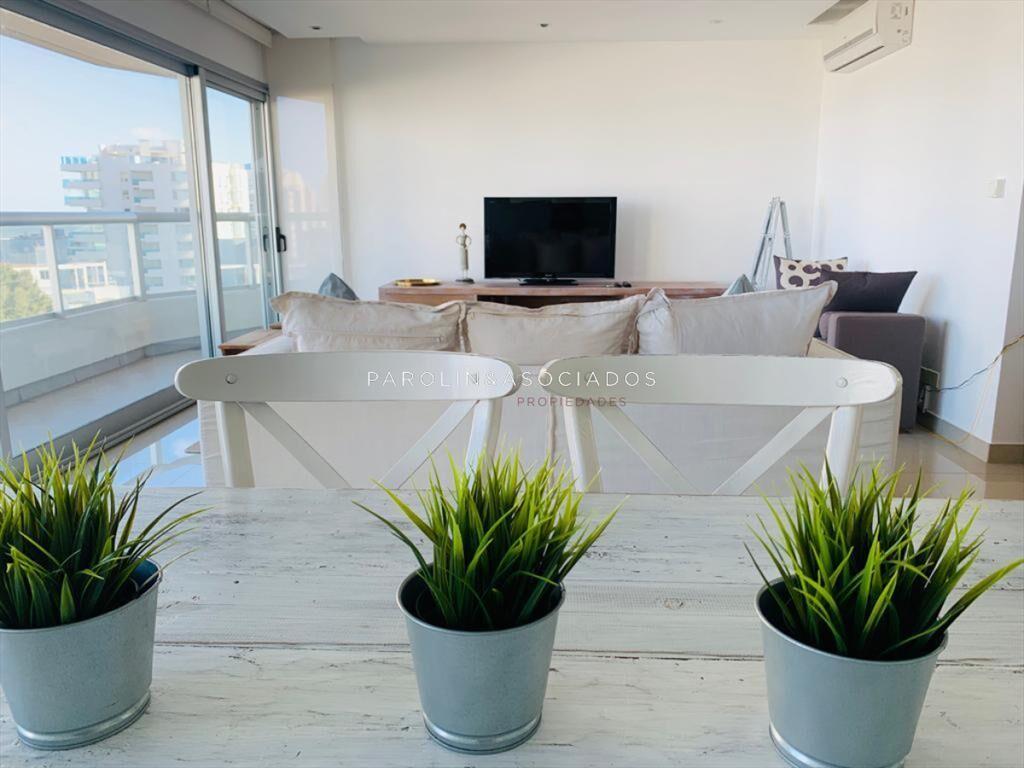 Apartamento en venta de 3 dormitorios en Brava