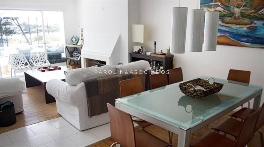 Apartamento de 2 dormitorios a la venta en del