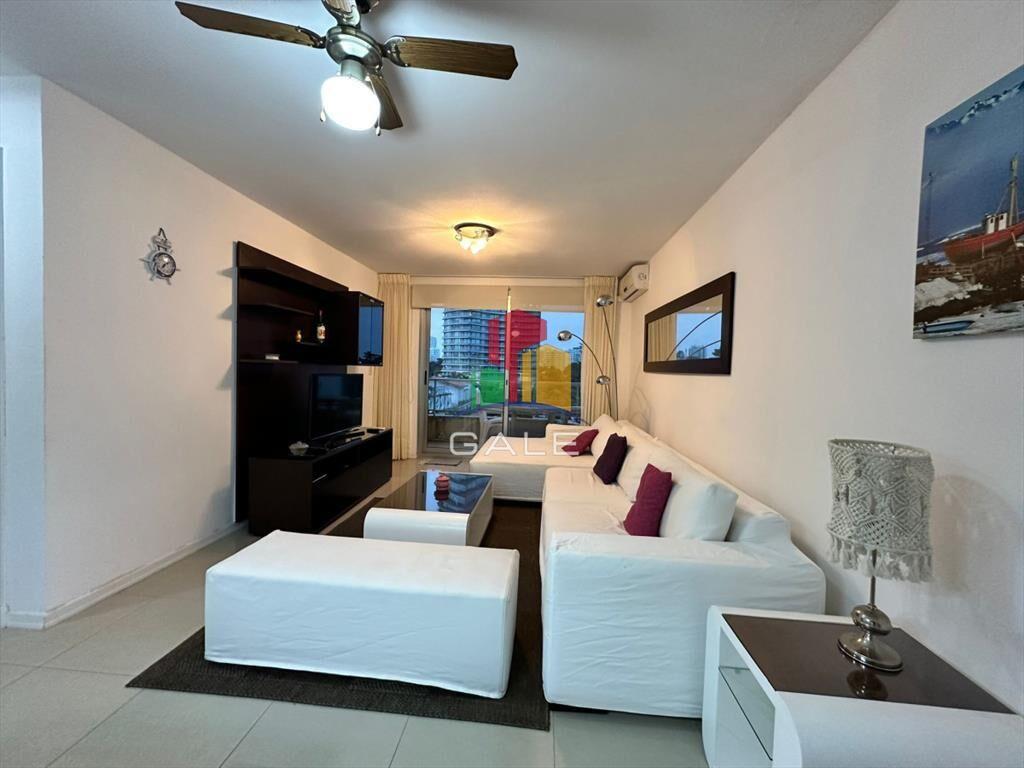 Oportunidad. Vende apartamento de 2 dormitorios y