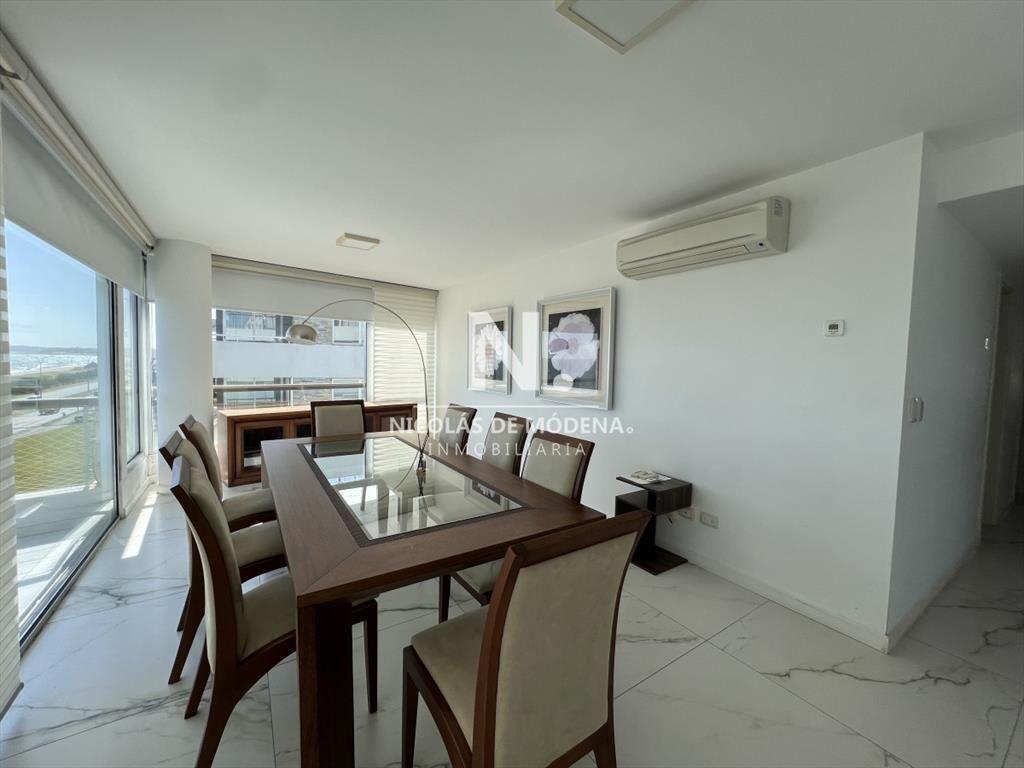 Hermoso Penthouse, venta 4 dormitorios.
