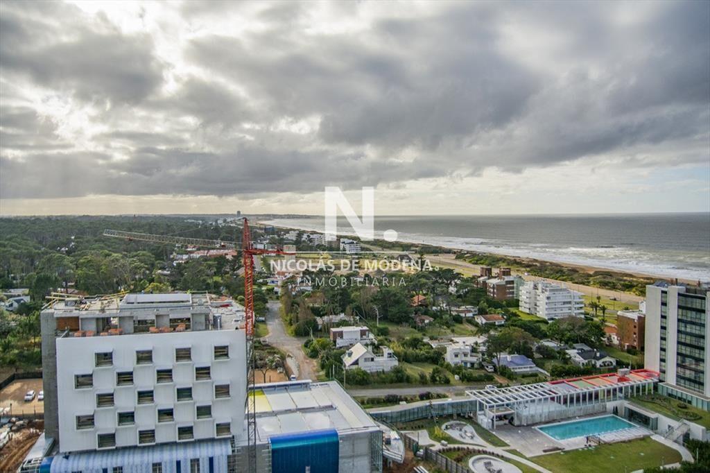 Departamento de 3 dormitorios en piso alto, Quartier del Ma