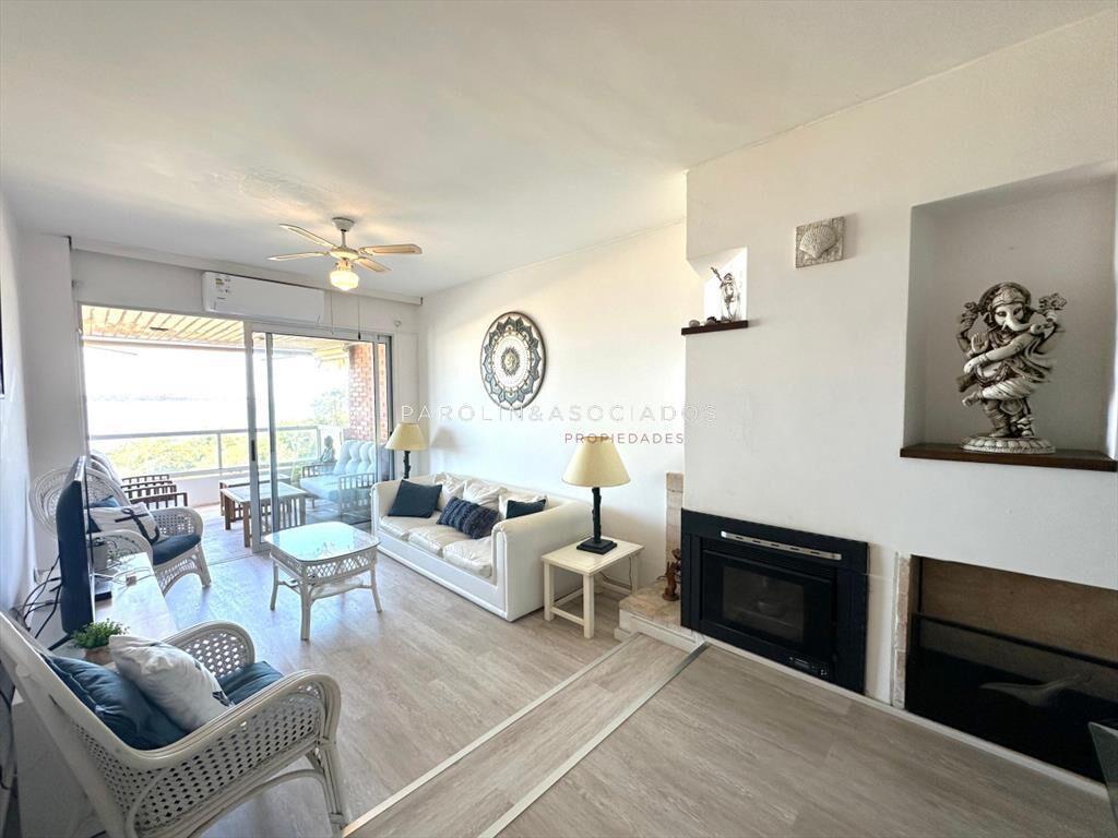 Penthouse en Venta de 3 dormitorios en Playa Mansa, Punta d