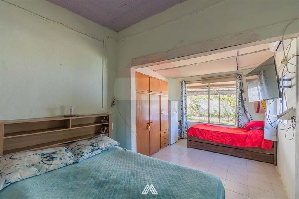 VENTA TERRENO 881M2 CASA Y MONOAMBIENTE A RECICLAR