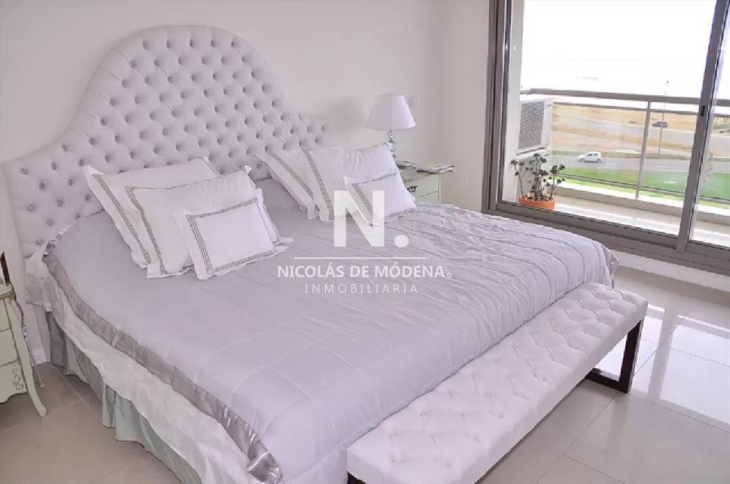 Apartamento a pasos de playa Brava!