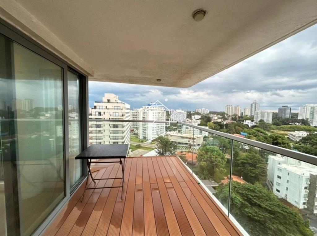 Venta apartamento tres dormitorios Punta del Este