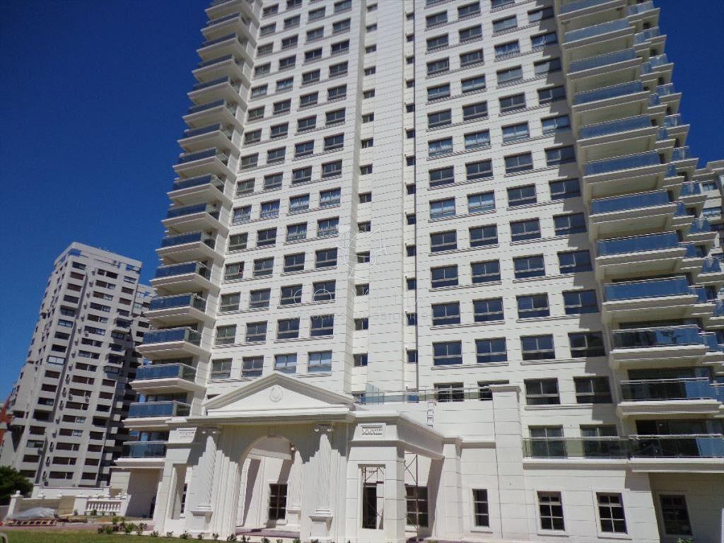 Apartamento en Brava, 2 dormitorios *