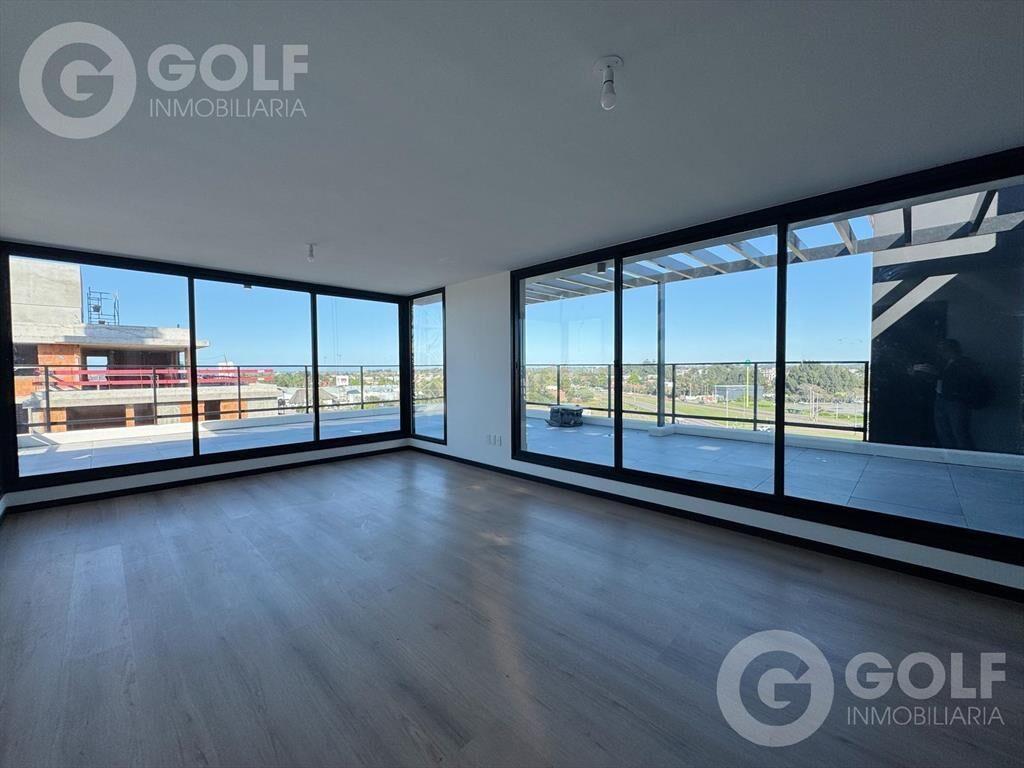 Venta de Penthouse Esquinero de 3 Dormitorios en Barra de C