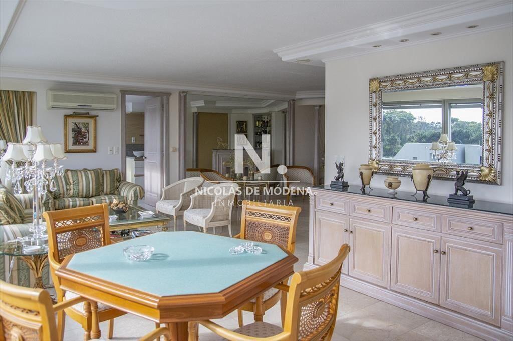 Departamento de 3 dormitorios en venta en Playa
