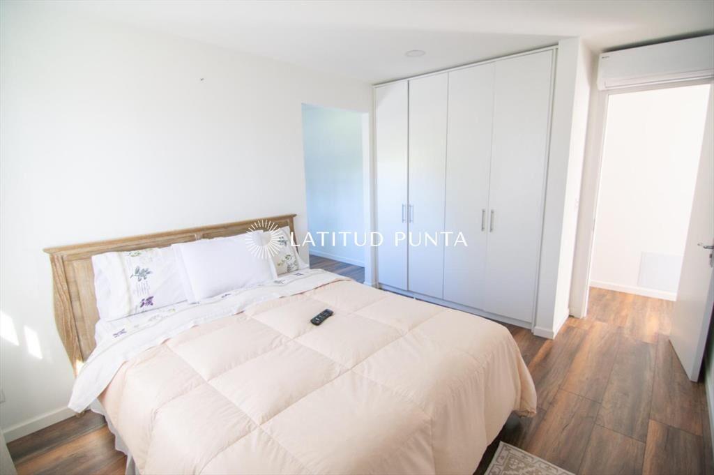 Hermosa casa en barrio privado