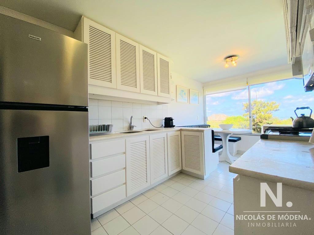 Apartamento primera linea frente al mar de tres dormitorios