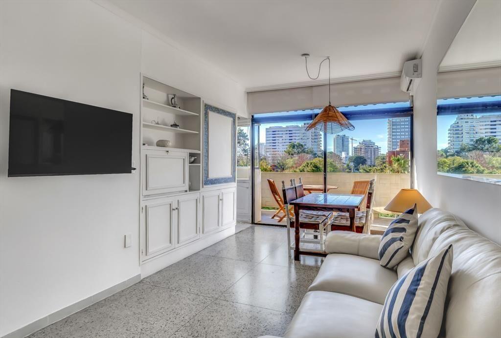 VENTA APARTAMENTO GARAJE AIDY GRILL PUNTA DEL ESTE