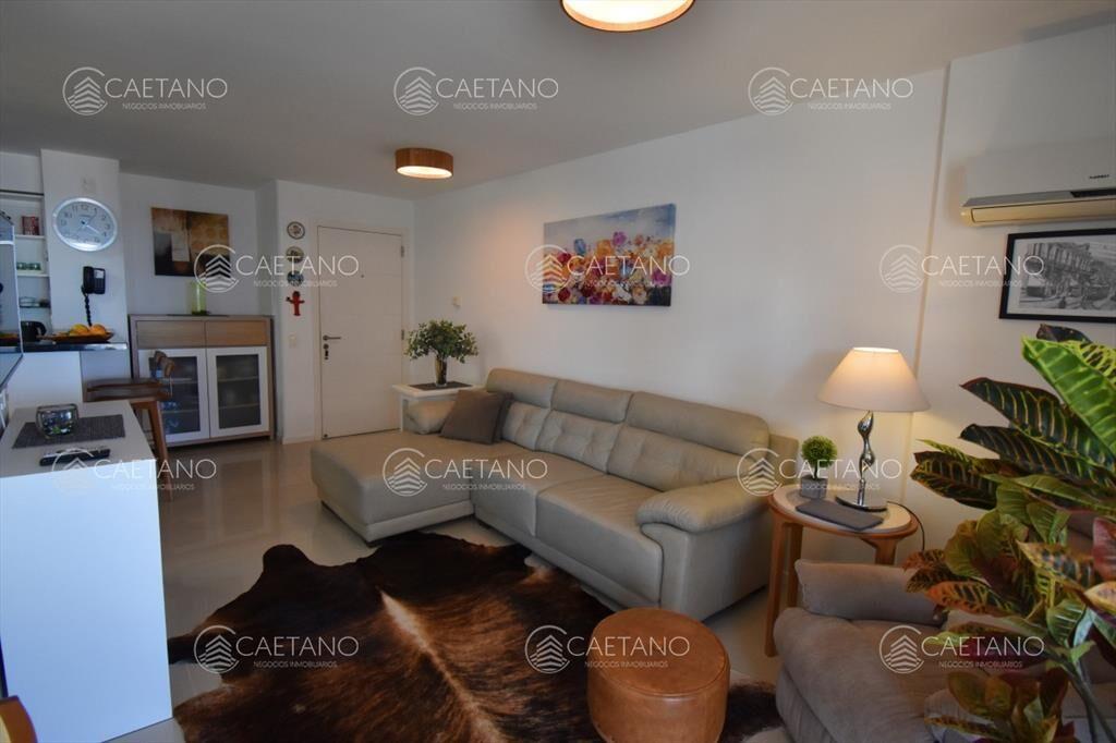 Venta apartamento 2 dormitorios y medio. Aidy del
