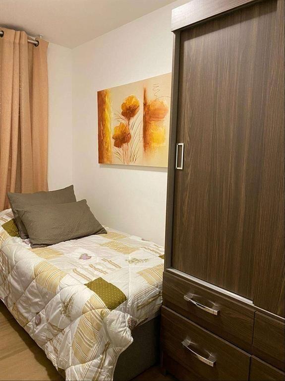 se alquila 100 % equipado, cuenta con 2 dormitorios con pla