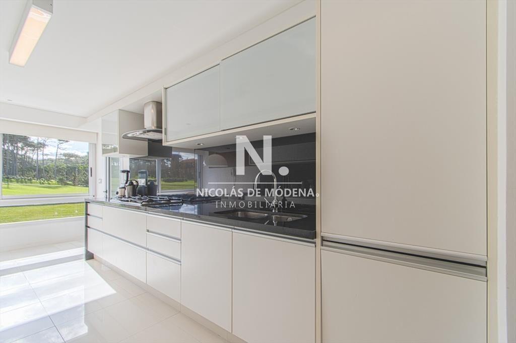 Vende apratamento en Brava Punta del Este de 3 en