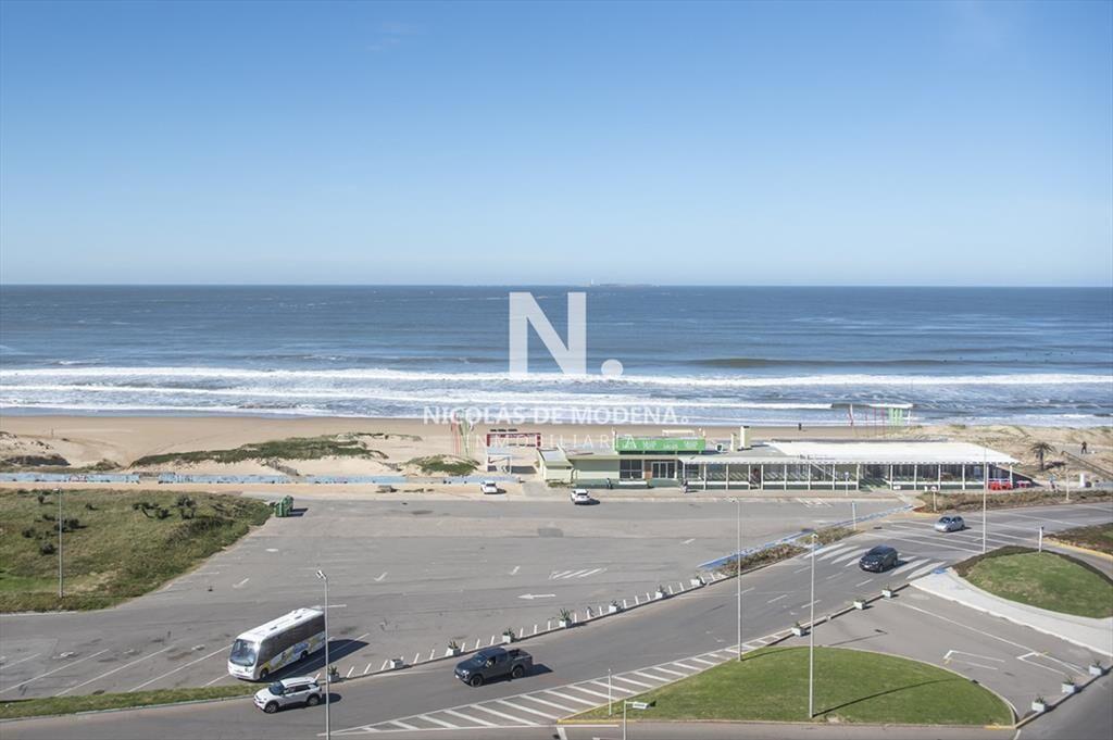 En alquiler apartamento de 3 dormitorios en Brava- Punta de