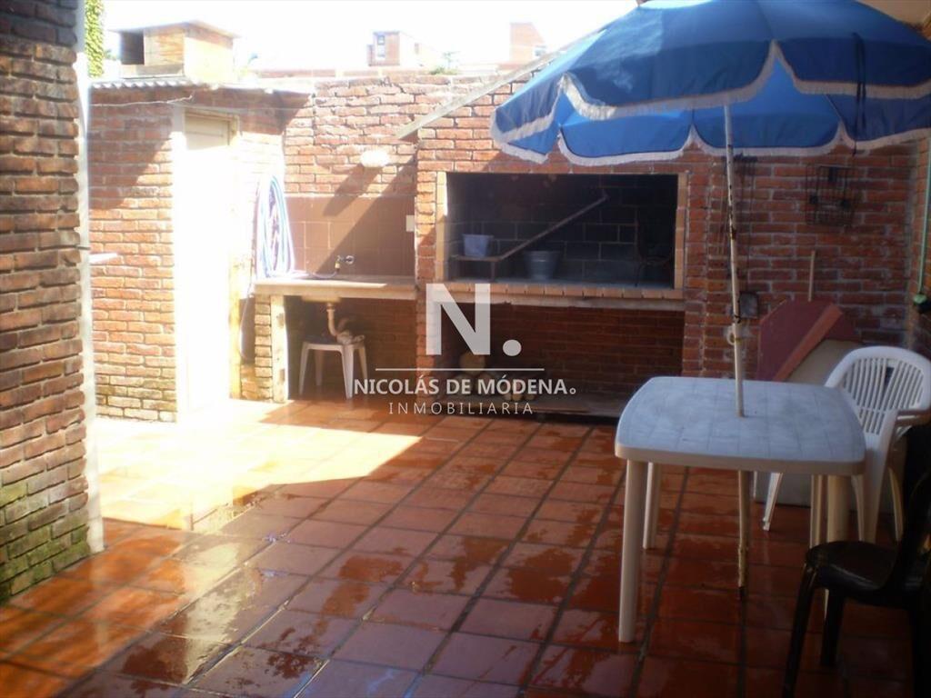 Venta de espectacular casa en una planta con 3 en