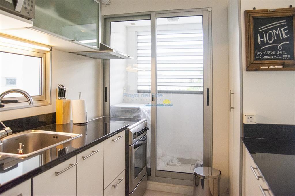 Departamento de 1 dormitorio y medio en venta en