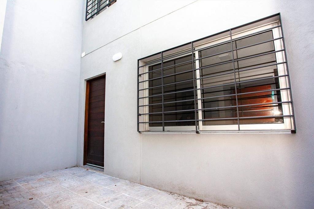VENTA DUPLEX 2 DORM PATIO CON RENTA TRES CRUCES